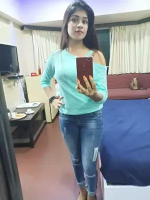 Call Girl Navya Noida Sector 100 Genuine Service