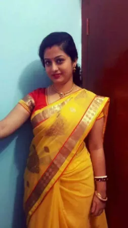Low Price Call Girl Ruby Noida Sector 62a